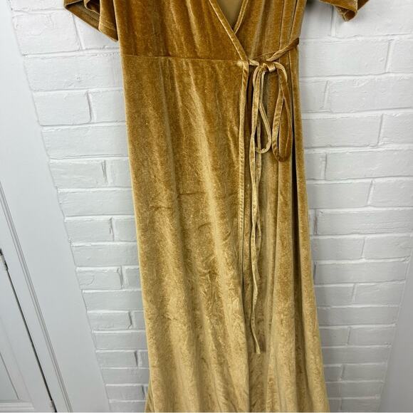 Baltic Born Meghan Velvet Maxi Wrap Dress Size M - Picture 6 of 13